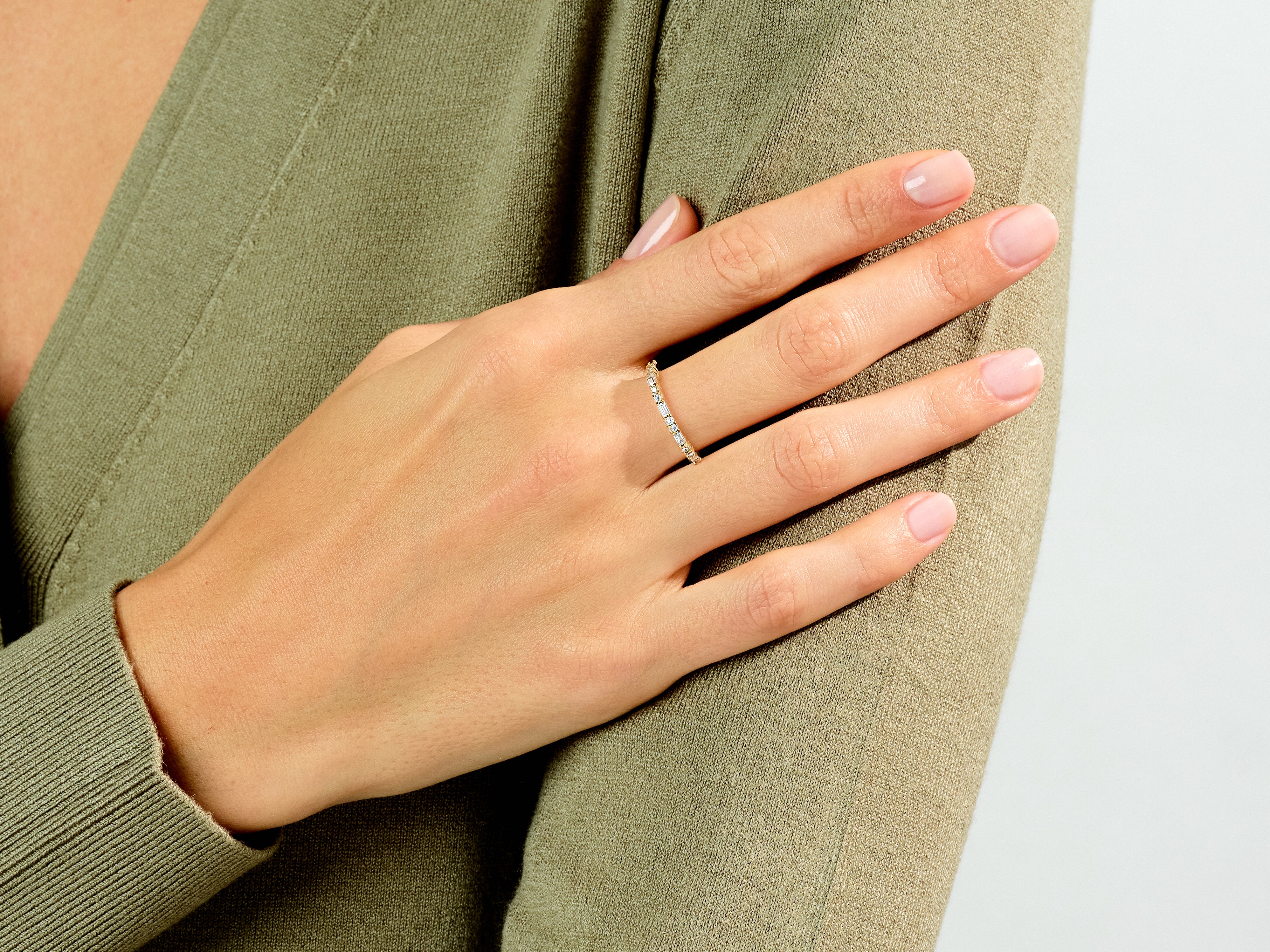 Alternating Baguette Wedding Band