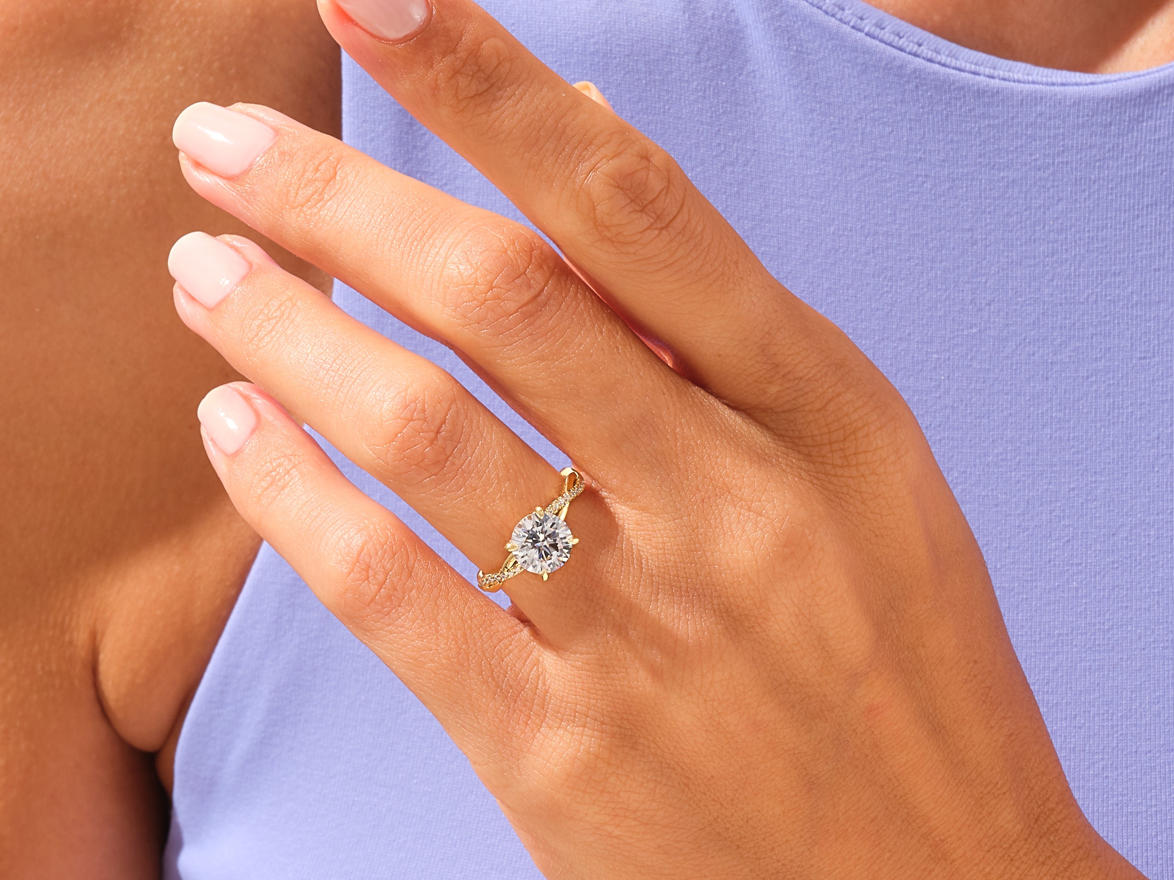 Round Twisted Engagement Ring