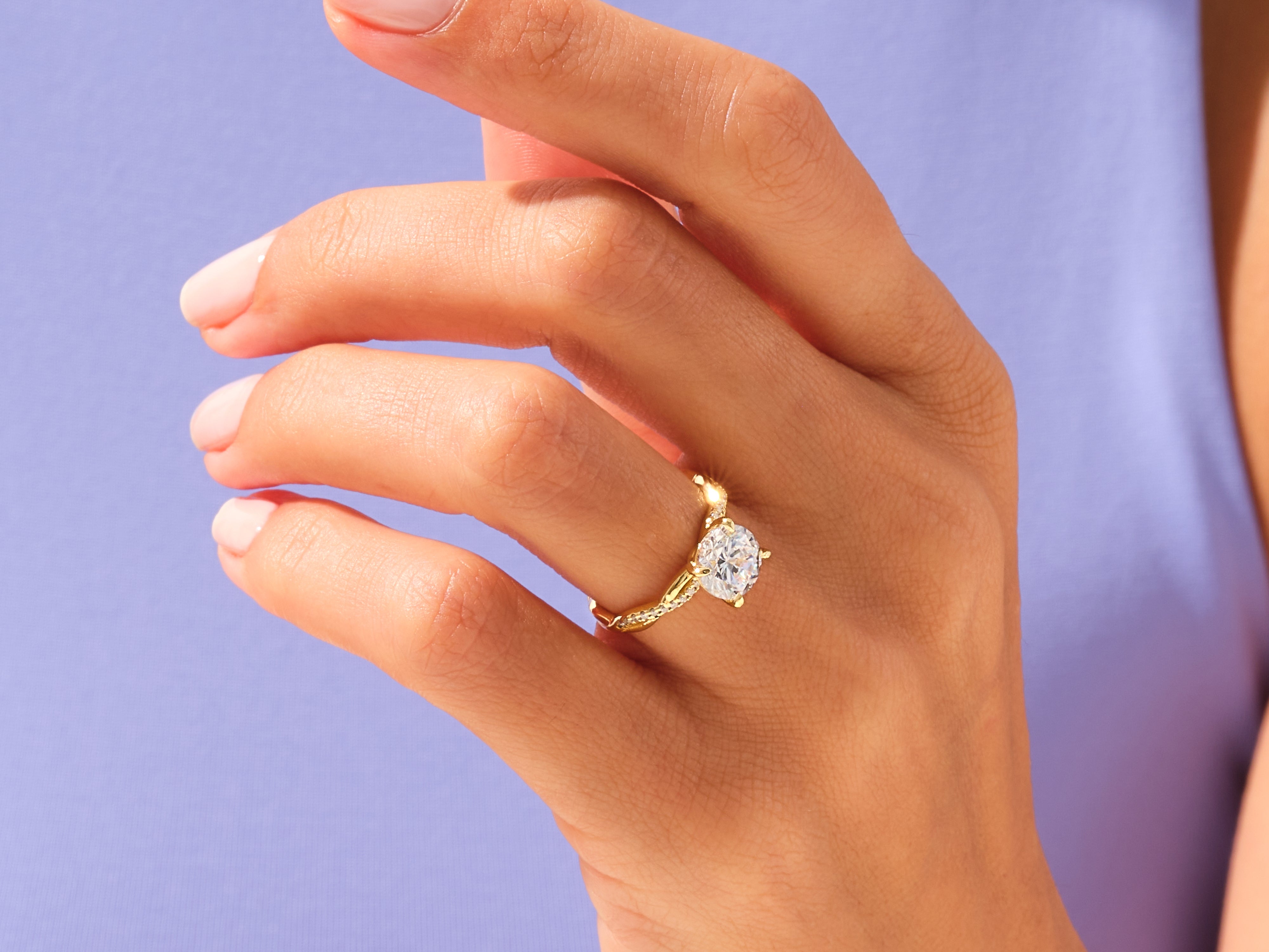 Round Twisted Engagement Ring