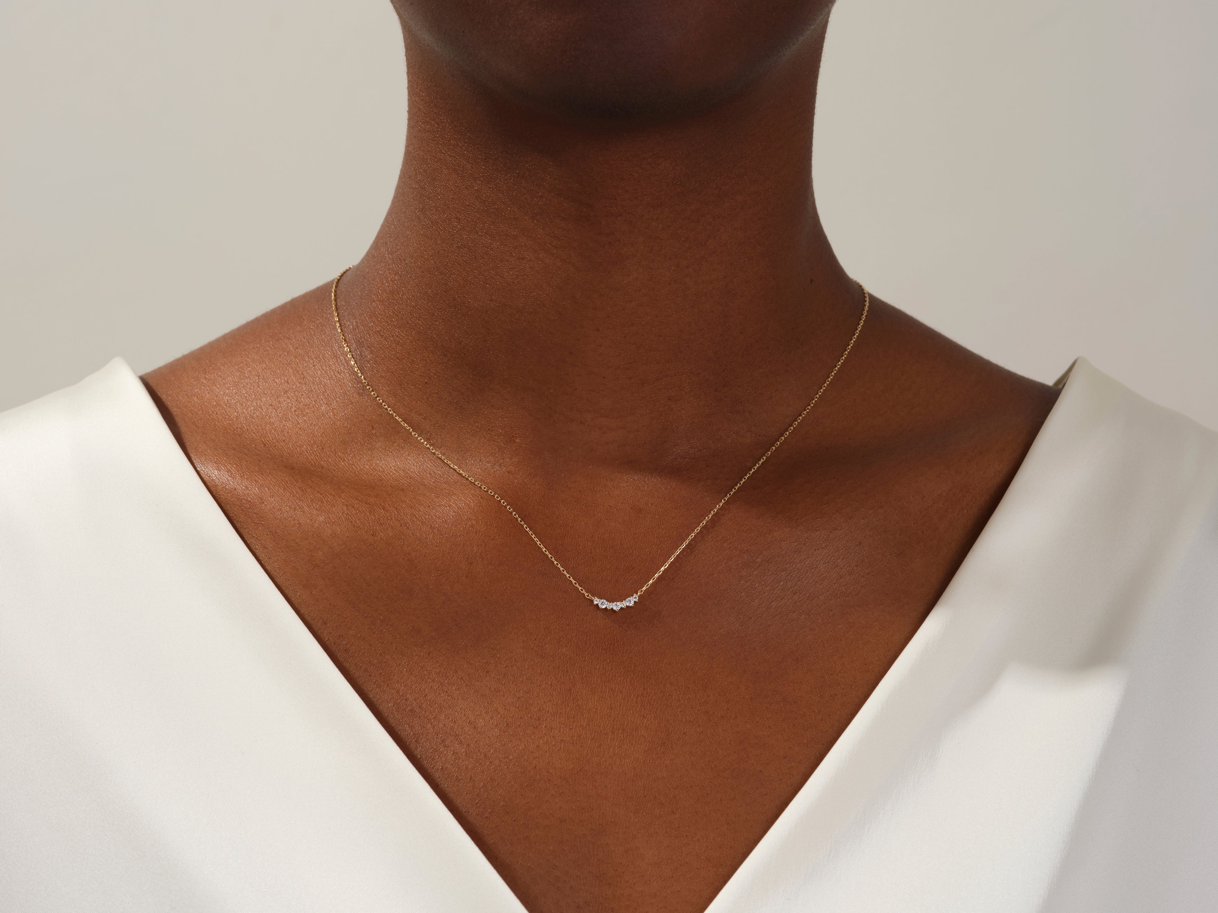 Curved Cluster Necklace