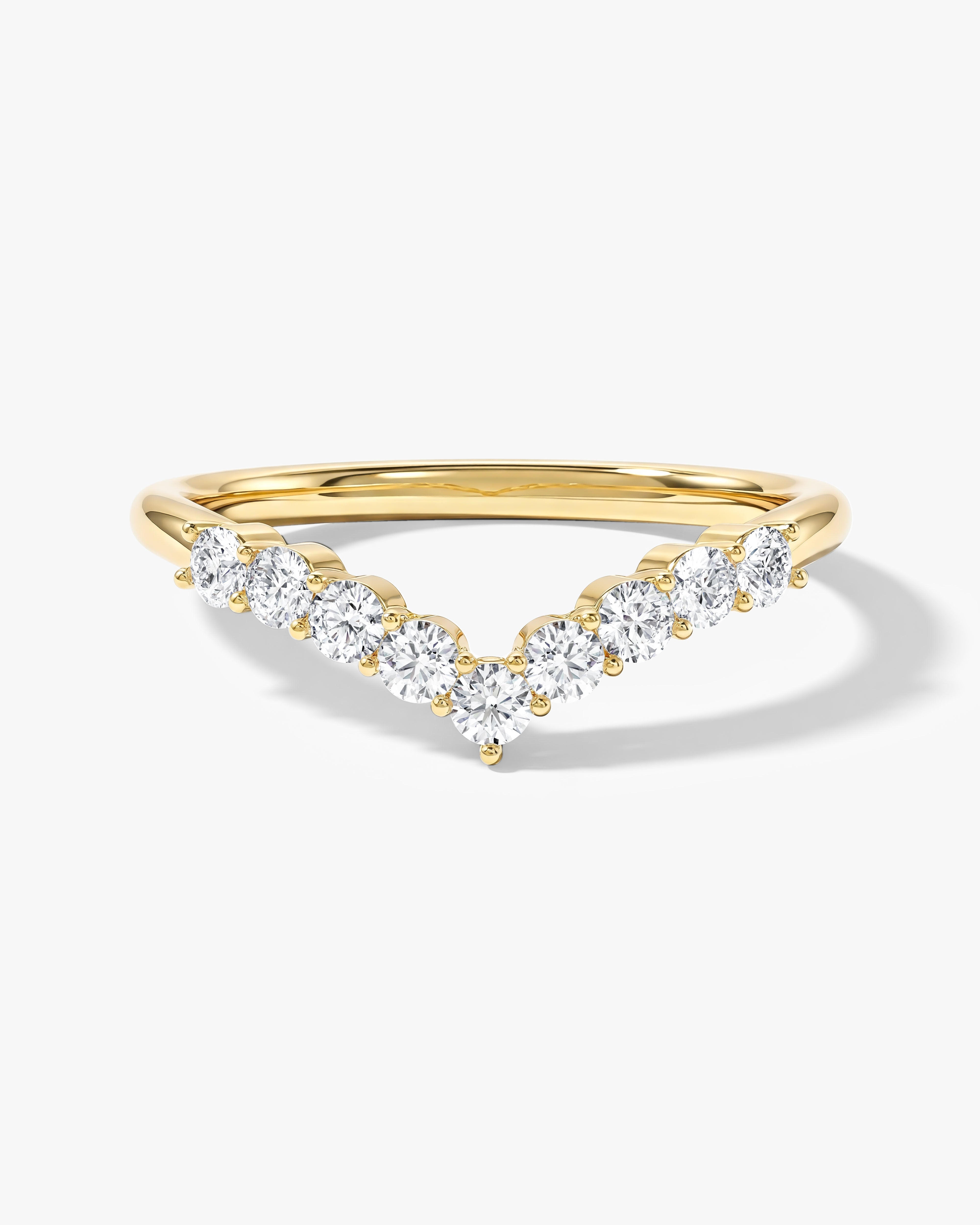 Shared Prong Chevron Wedding Band (0.30 CT TW)