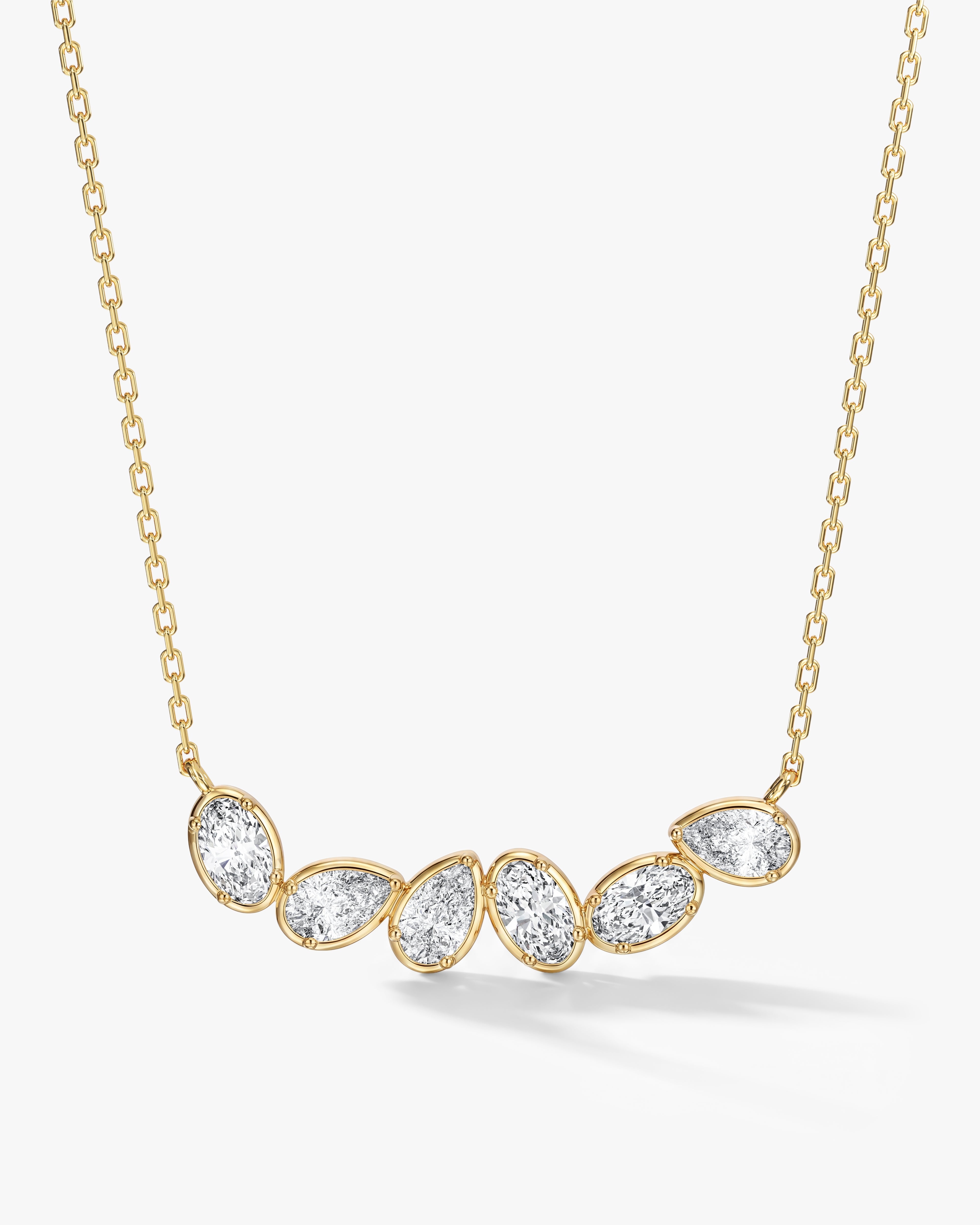 Sparkle Curve Necklace