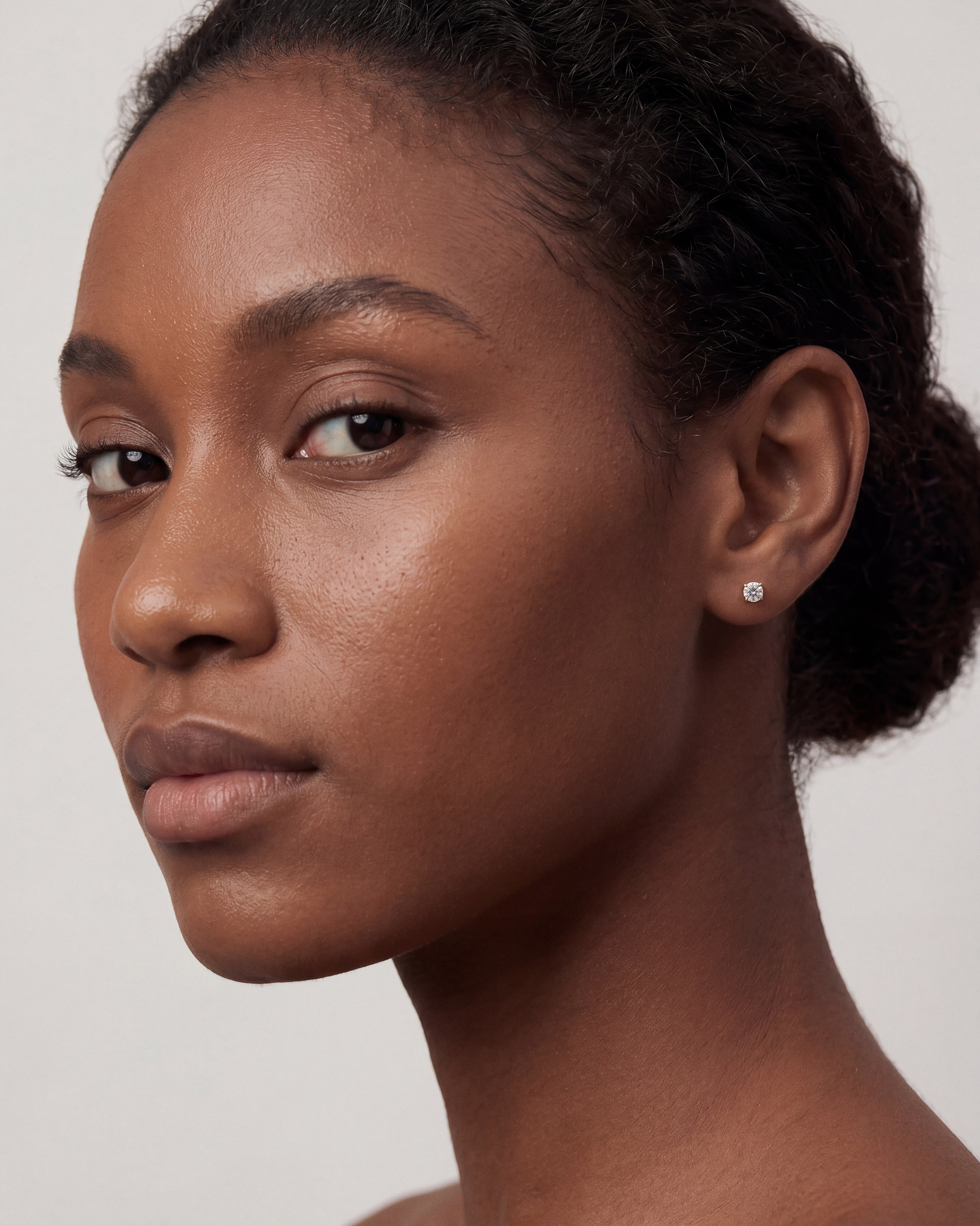 Round Cut Stud Earrings (0.75 ct tw)