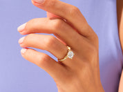 Round Twisted Engagement Ring