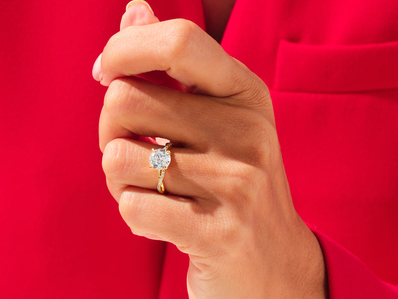 Round Twisted Engagement Ring