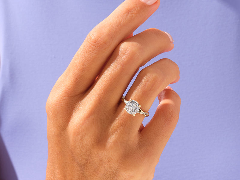 Round Twisted Engagement Ring