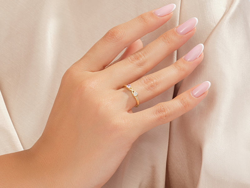 EG250_Model_Wearing_Infinity_Gemstone_Promis_Ring