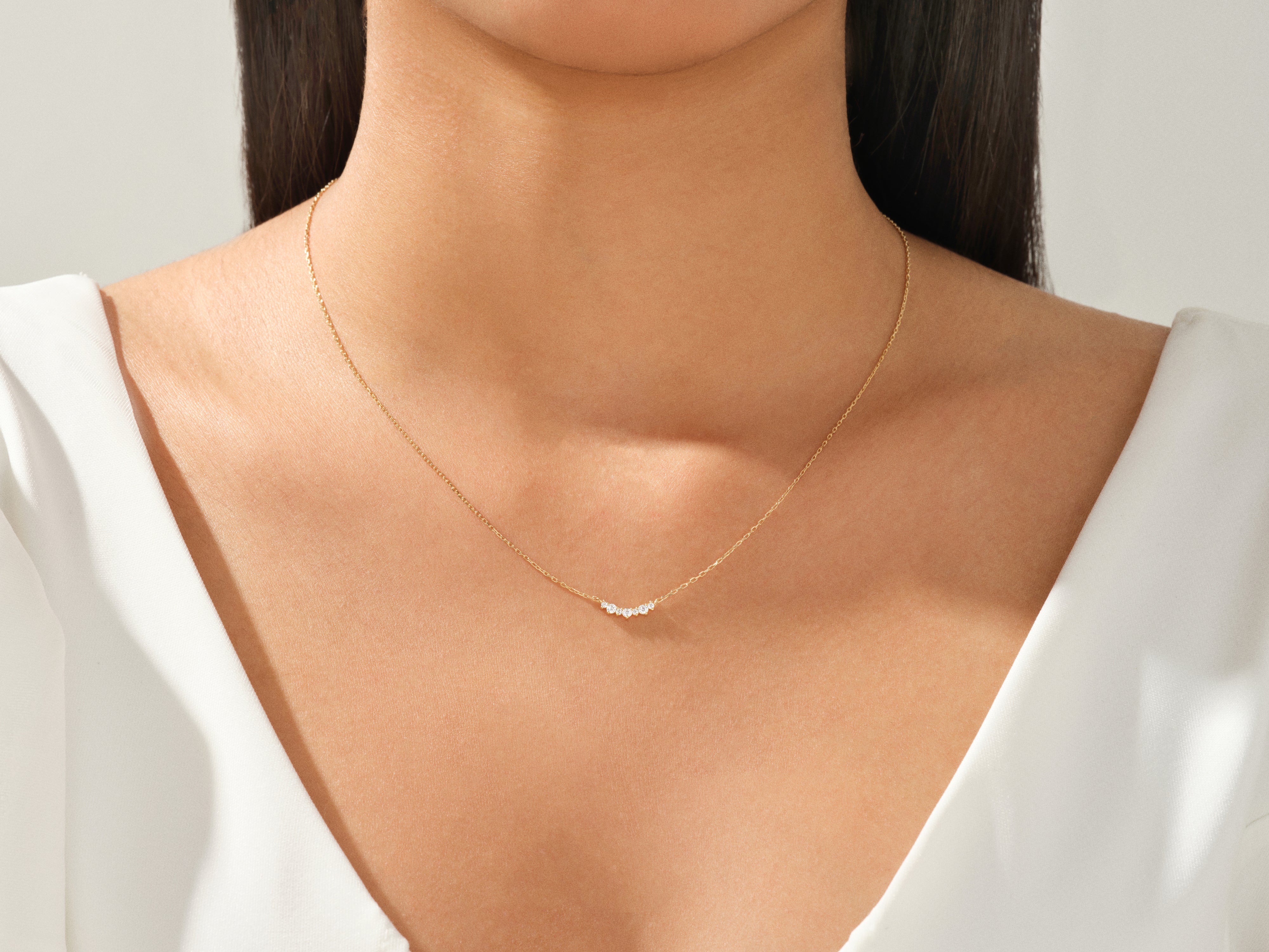 Curved Cluster Necklace