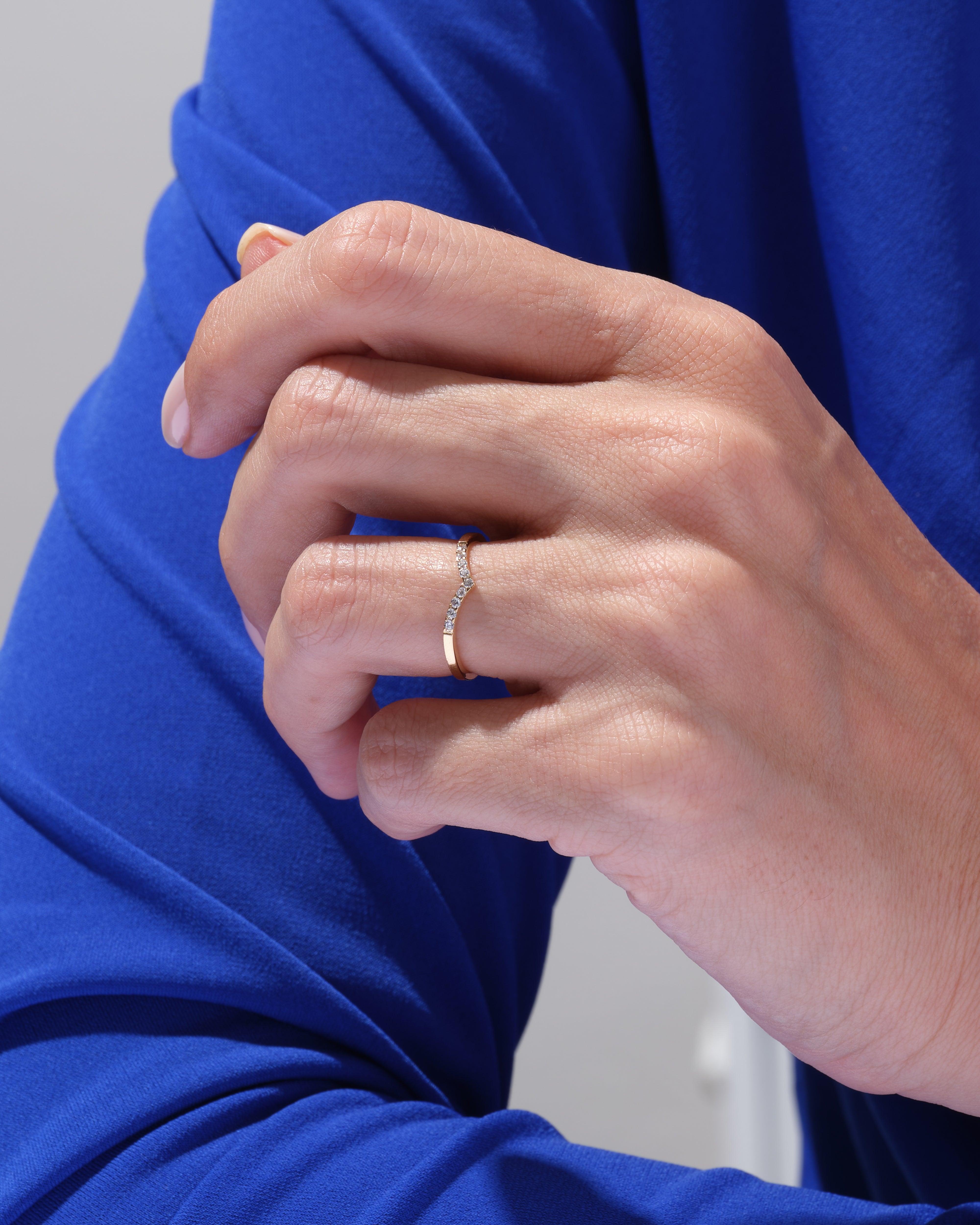 Nine-Stone Curved Wedding Band