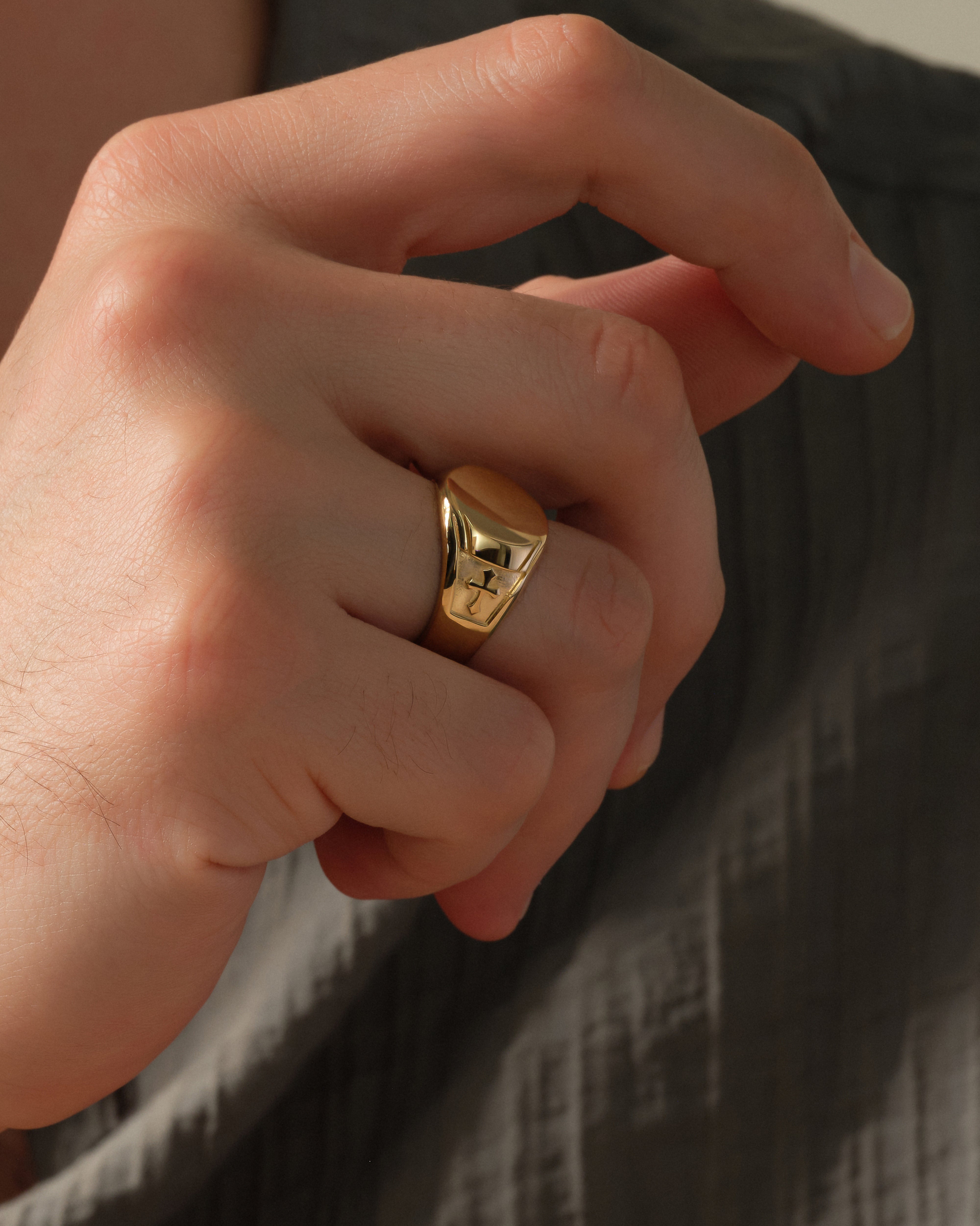 Engravable Round Signet Ring