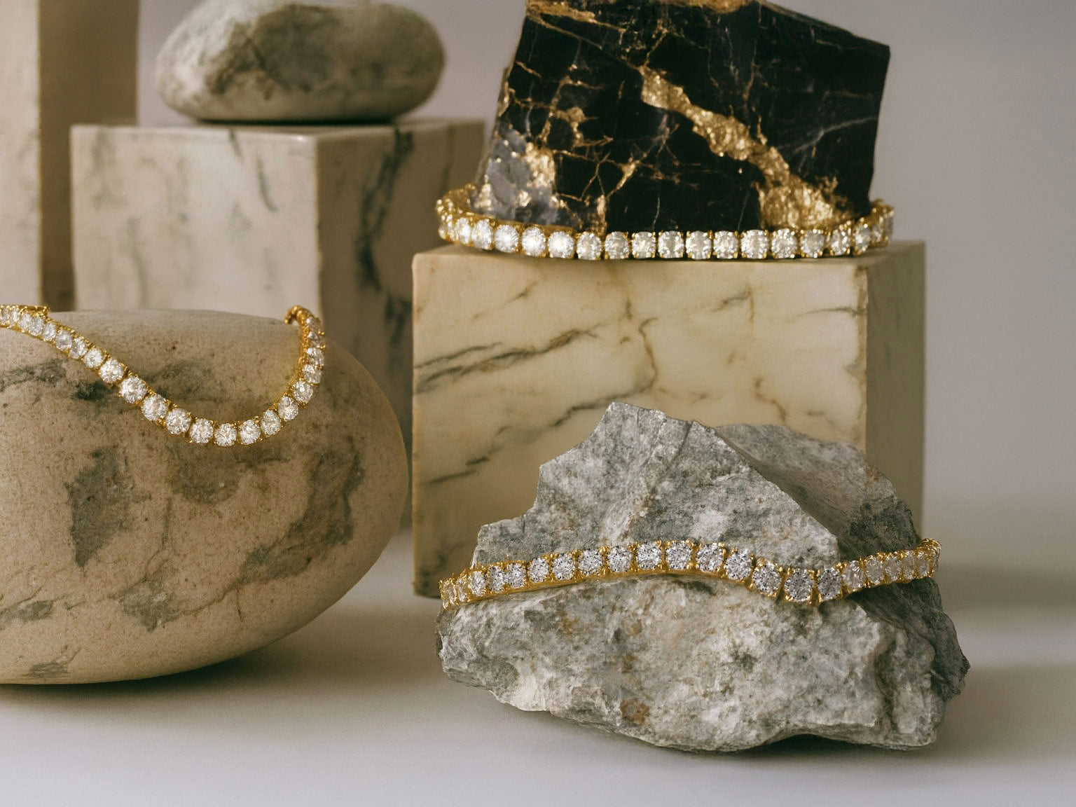 VIANISA-_Tennis_Jewelry_Mega_Menu_Image.jpg