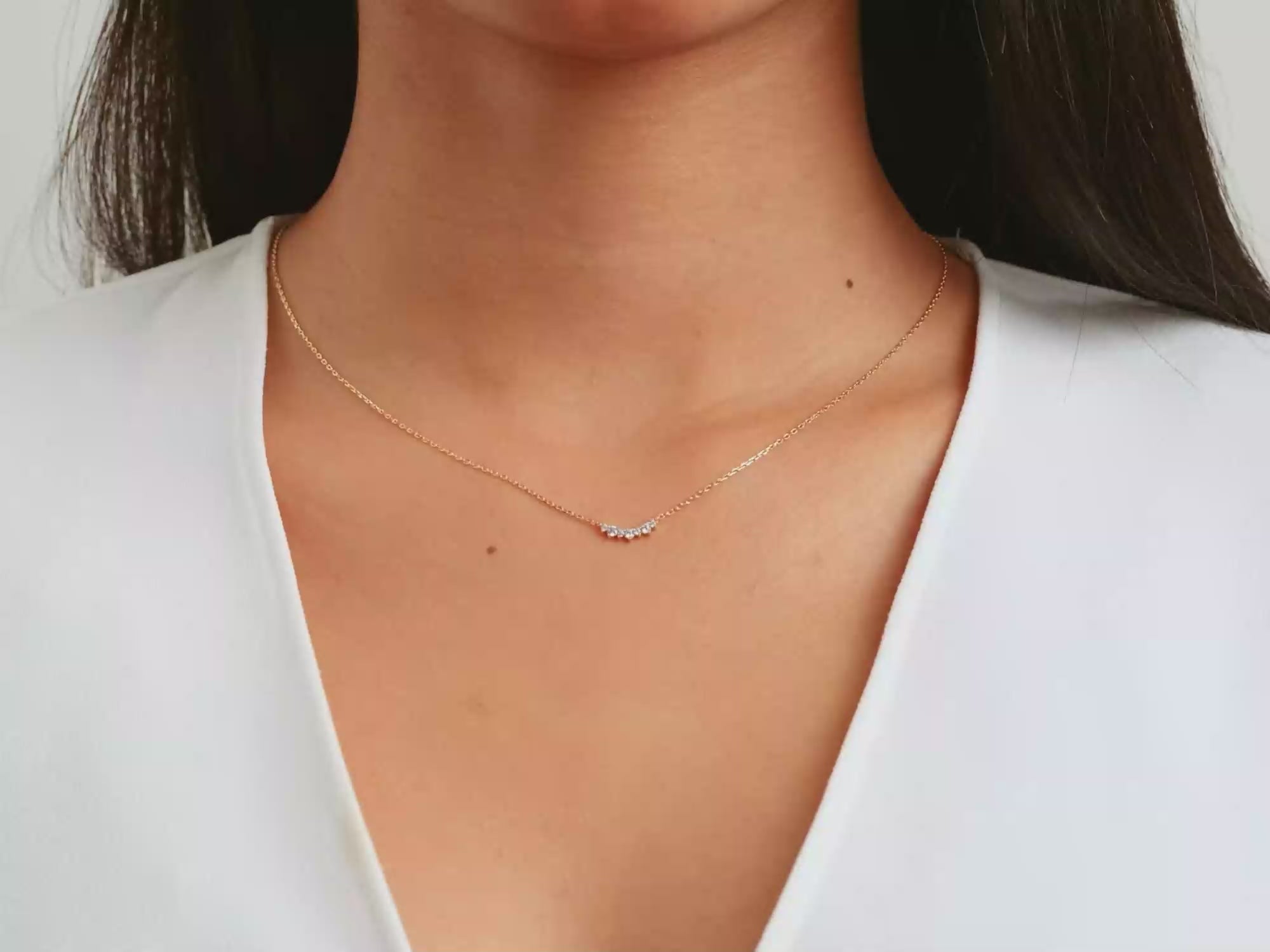 Curved Cluster Necklace
