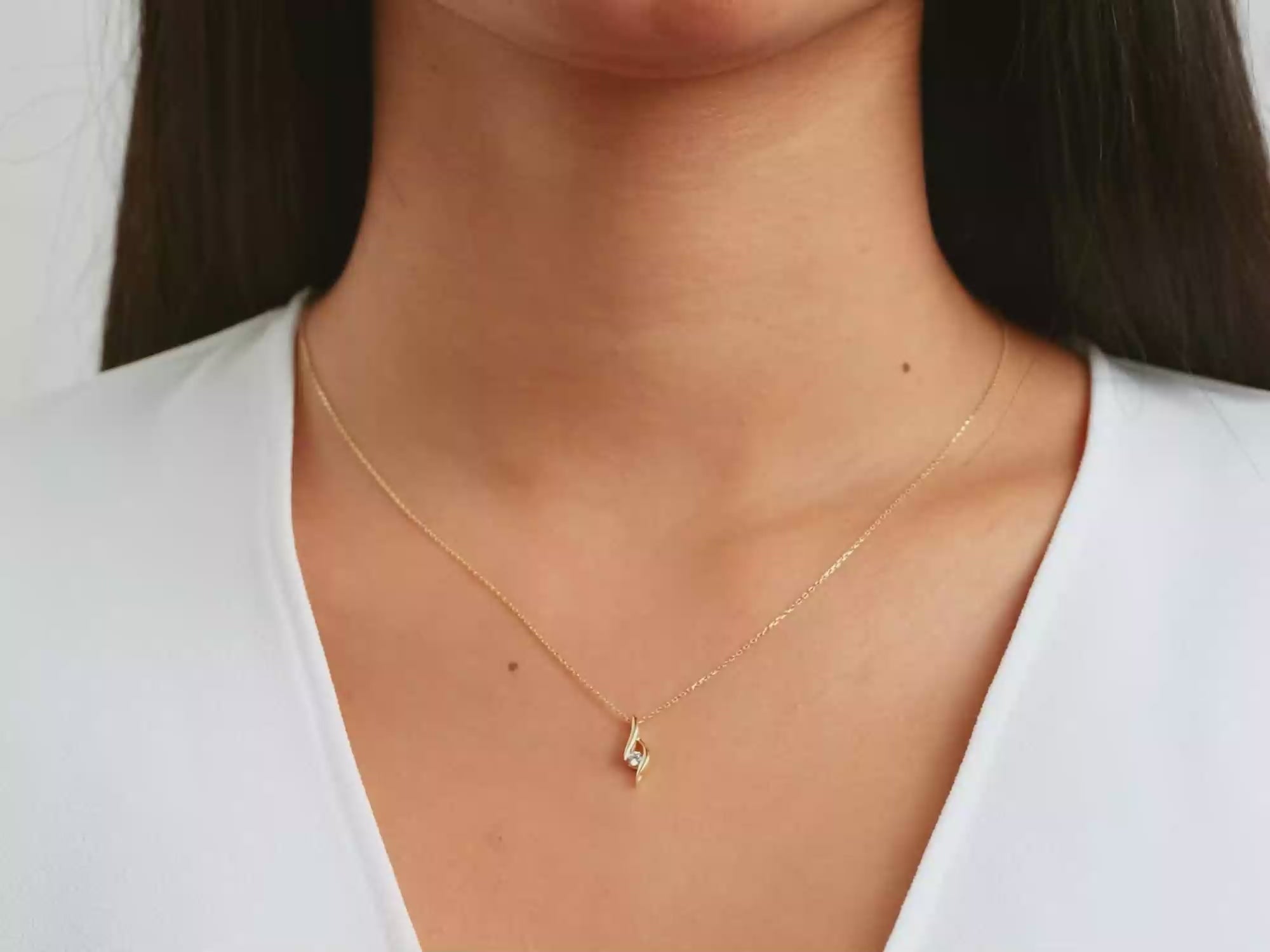Solo Necklace
