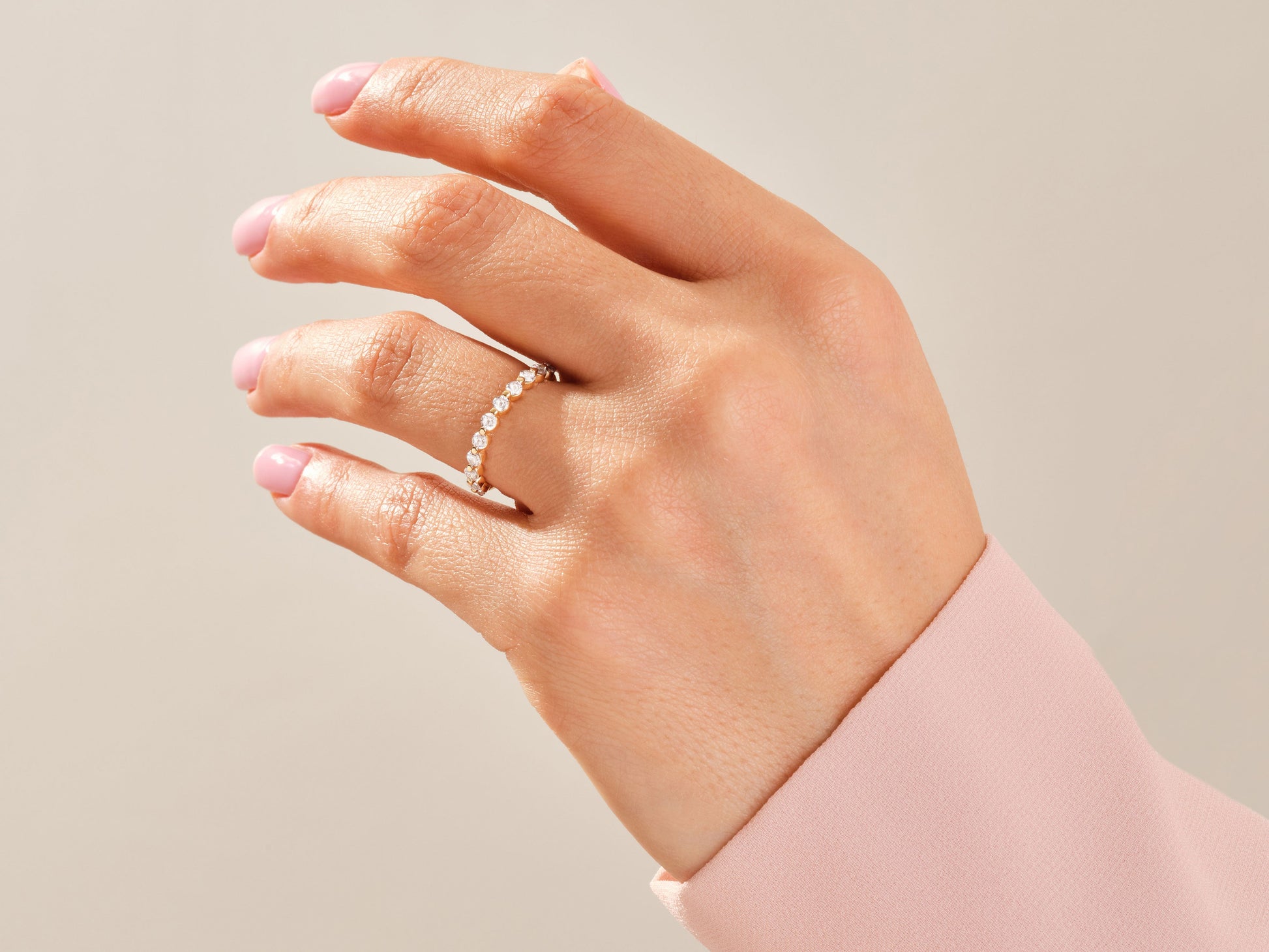 Floating Eleven Stone Moissanite Anniversary Band (0.33 CT TW)