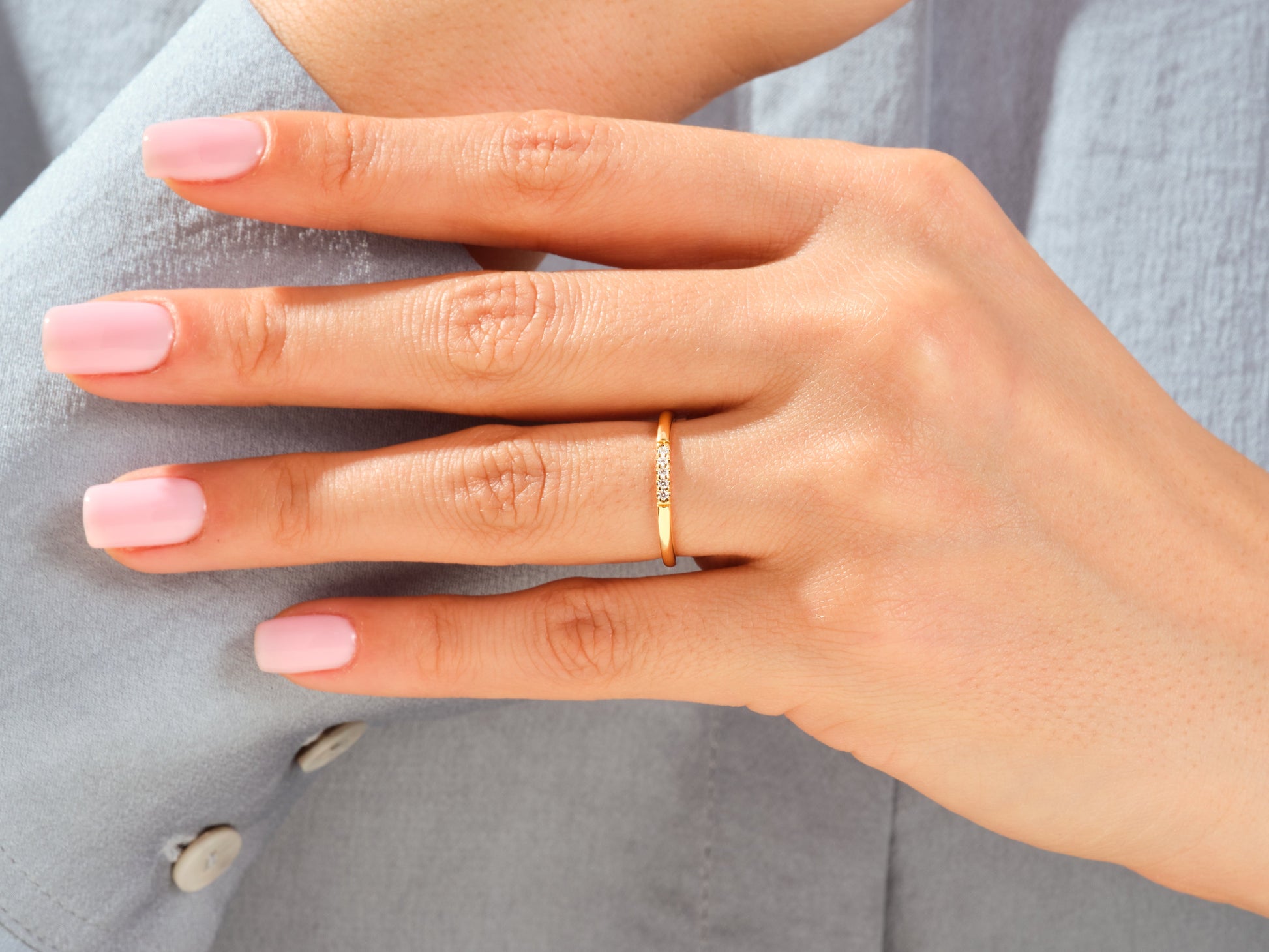 Minimalist Five-Stone Moissanite Wedding Band